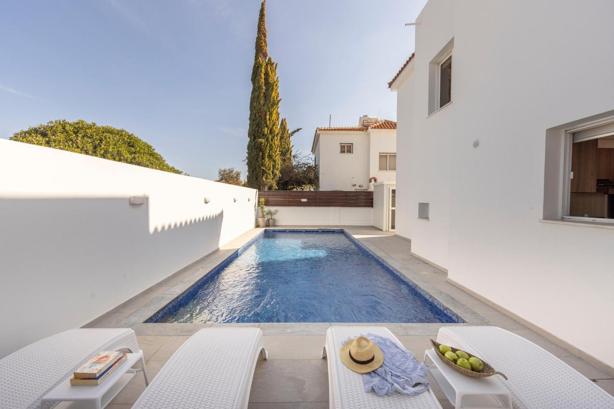 Antonieta Villa Agia Napa